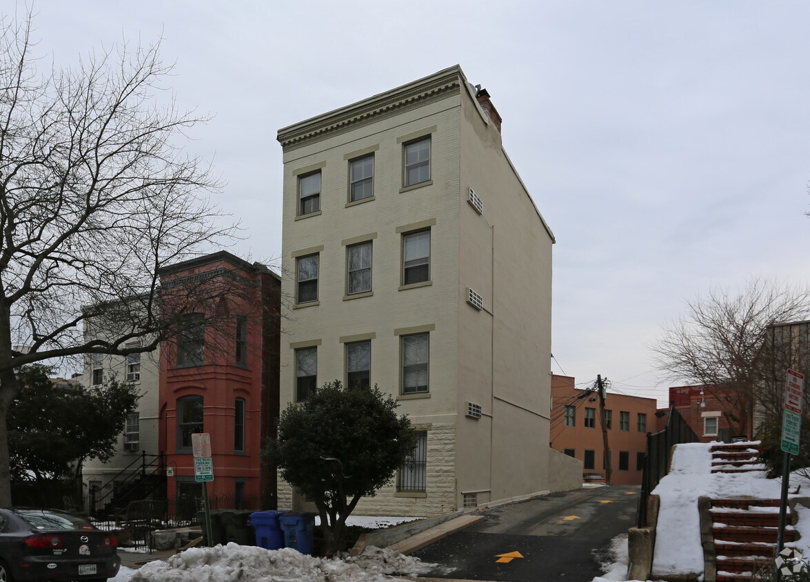 Primary Photo - 311 3rd St NE