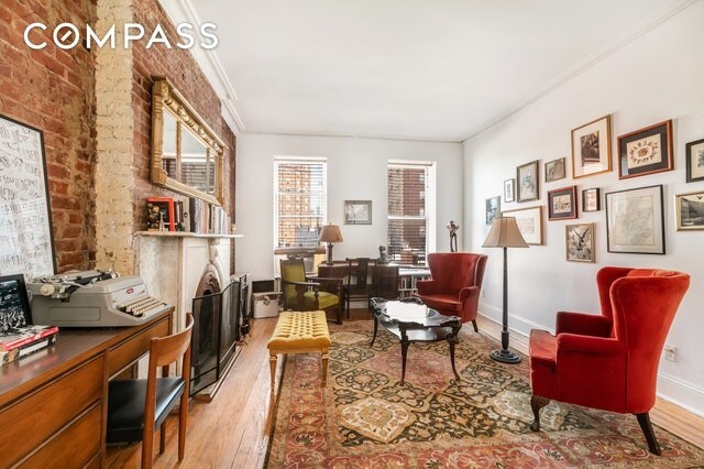 Primary Photo - 49 Jane St