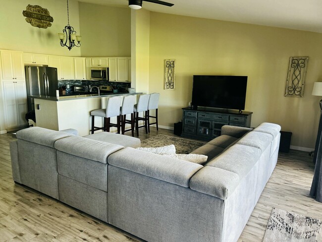 Building Photo - 41120 Woodhaven Dr E