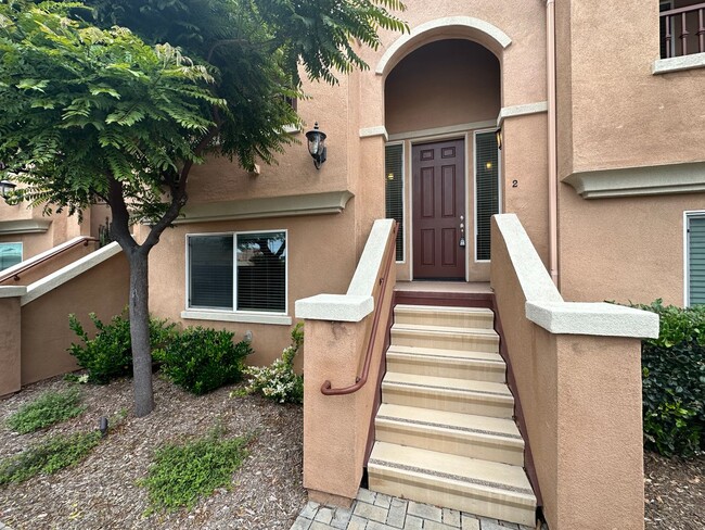 Building Photo - Perfect 3B/3BA, 3 Story Home in Chula Vista!