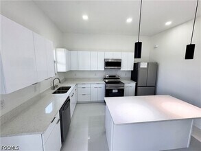 Building Photo - 4206 NW 32nd Ln
