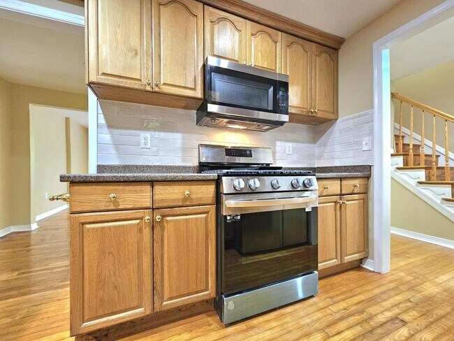 Foto del edificio - 1403 Deerfield Ln