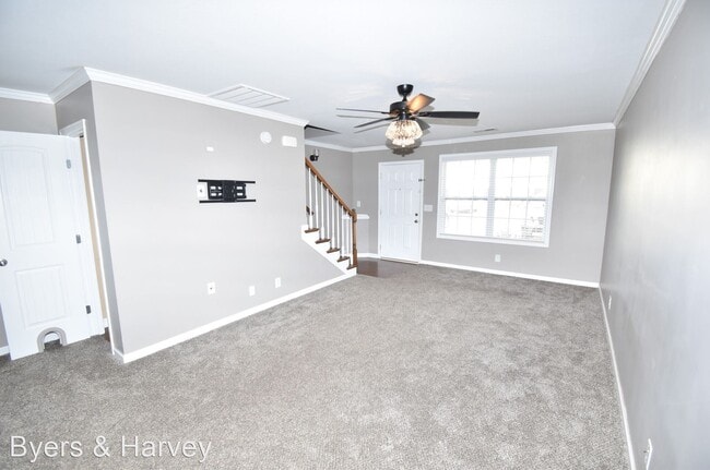 Building Photo - 2 br, 2.5 bath House - 306 Sam Houston Circle
