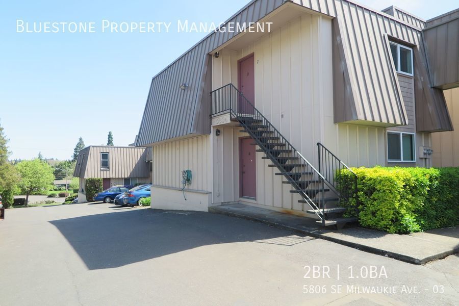 5806 SE Milwaukie Ave Unit 03, Portland, OR 97202 Room for Rent in