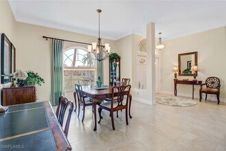 Building Photo - 1119 SE 1st Terrace