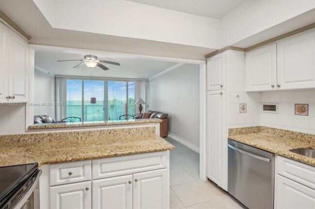 Foto del edificio - 3505 S Ocean Dr