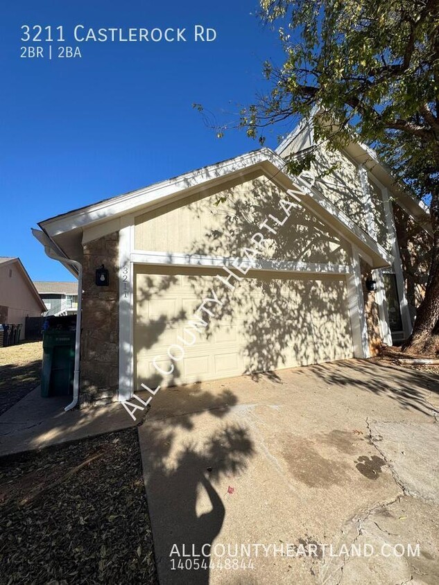 Foto principal - 2bed 2 bath near Quail Springs Mall!