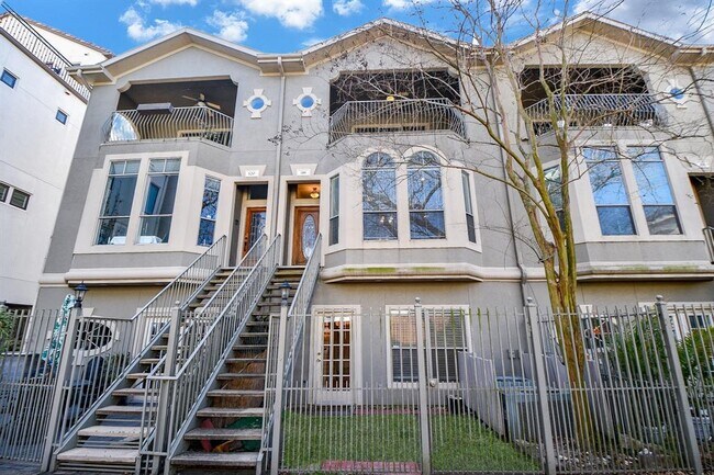Building Photo - 118 Detering St
