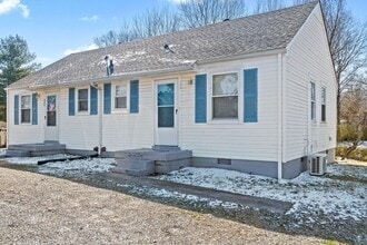 Building Photo - 42 Maple St