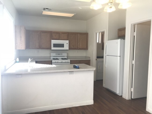 Building Photo - 7921 Limbwood Ct