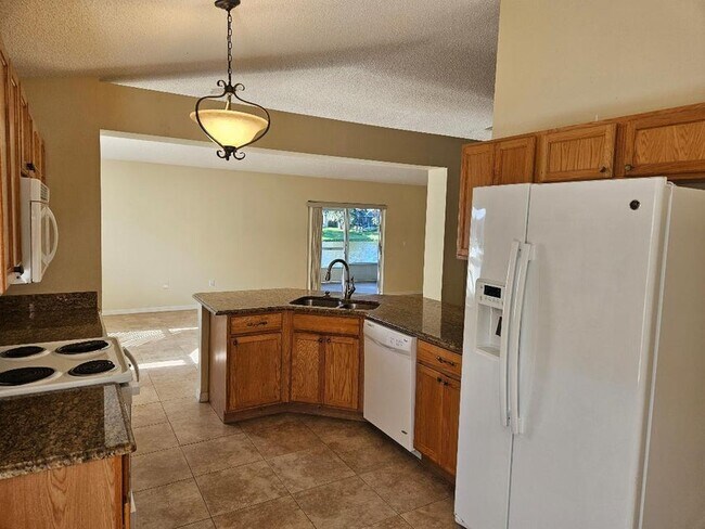Kitchen - 1971 Brookshire Cir