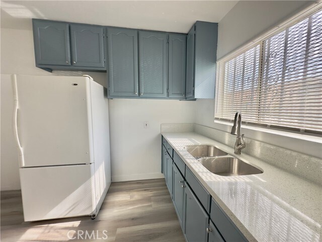 Foto del edificio - 549 E 17th St