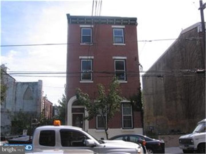 Primary Photo - 1769 Frankford Ave