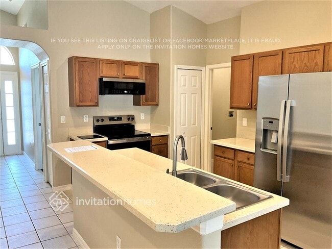 Building Photo - 102 Vine Dr
