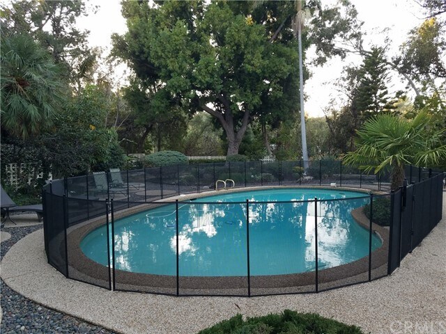 Building Photo - 9912 Highcliff Dr