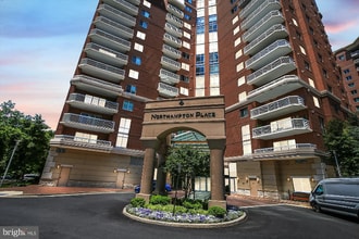 Building Photo - 3101 N Hampton Dr