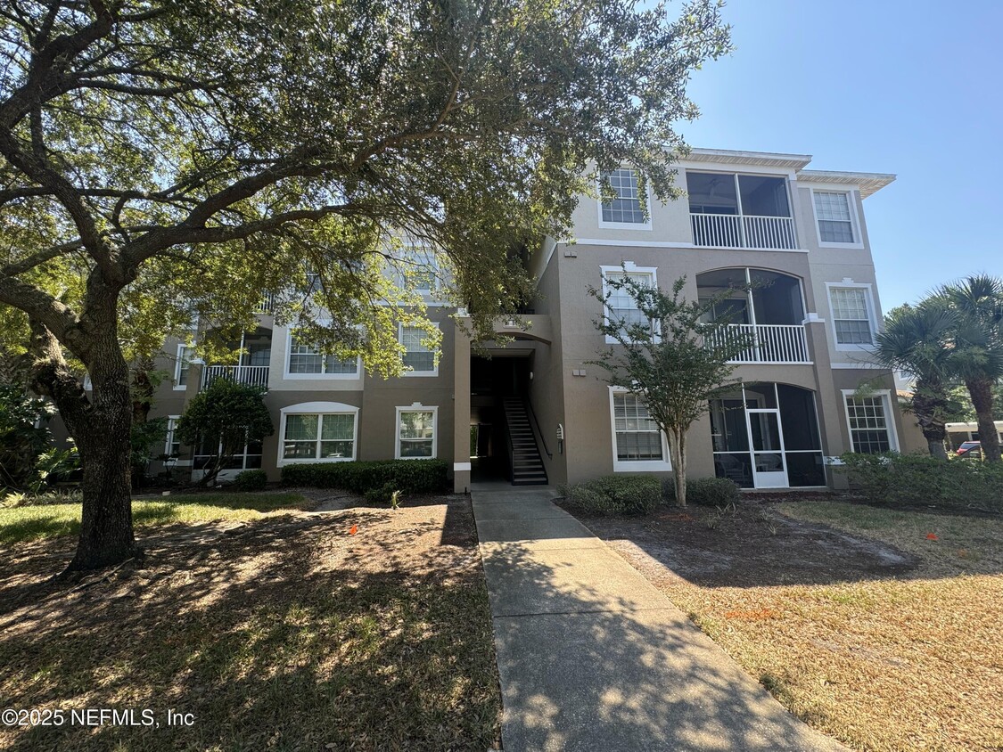 Foto principal - 10550 Baymeadows Rd