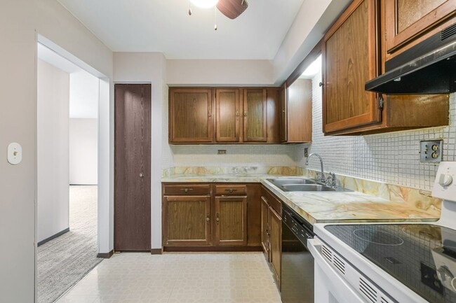 Building Photo - Two Bedrooms & Two Full Baths in North Park