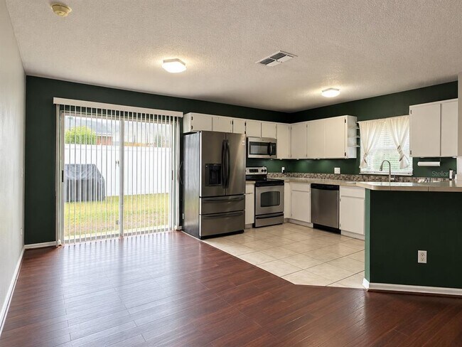 Foto del edificio - 9620 N Connechusett Rd