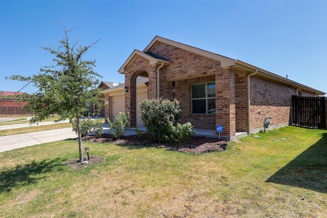Foto del edificio - 6348 Eagle Lake Ct