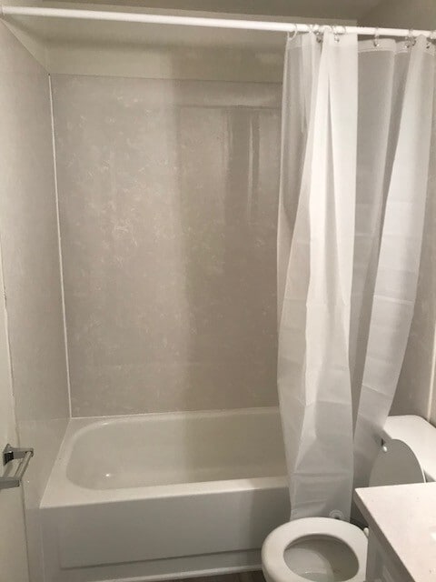Building Photo - Blackstone-2 Bedroom Apartment-1st level