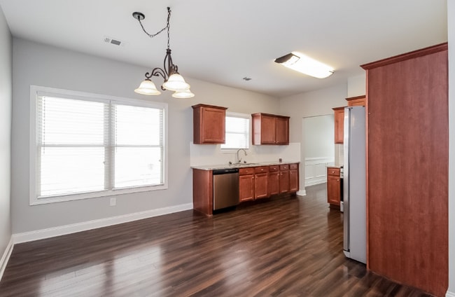 Building Photo - 368 Ashley Way