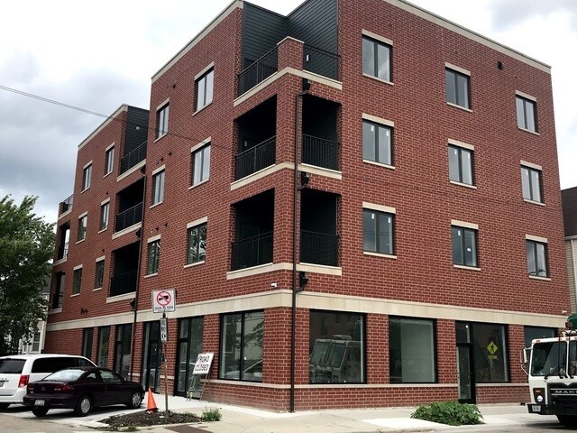Foto del edificio - 3202 N Ridgeway Ave