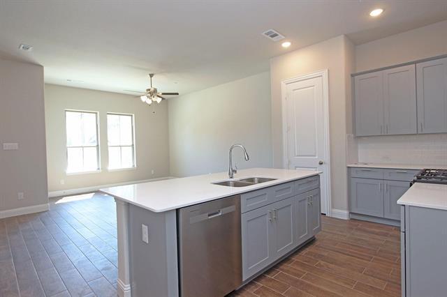 Building Photo - 4255 Shavano Dr