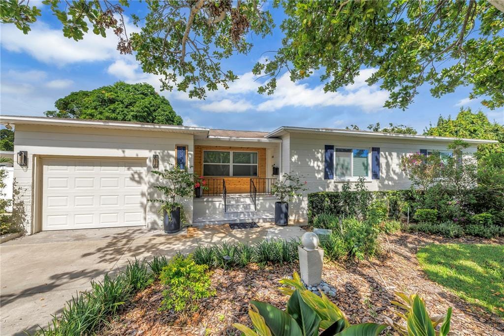 Foto principal - 3301 43rd St