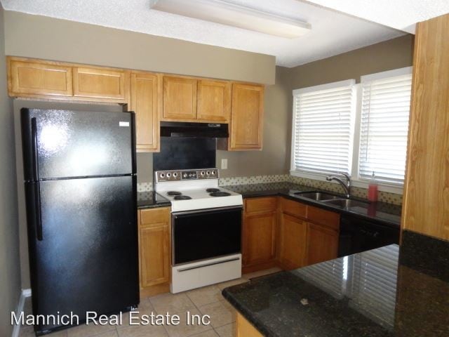 Building Photo - 6 Yacht Club Dr