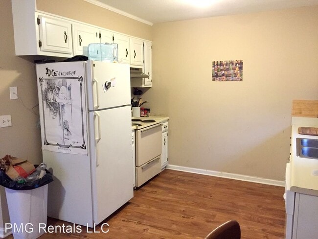 Building Photo - 2 br, 1 bath Room For Rent - 31 Southern Ct