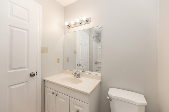 Building Photo - 219 Emerson Ave