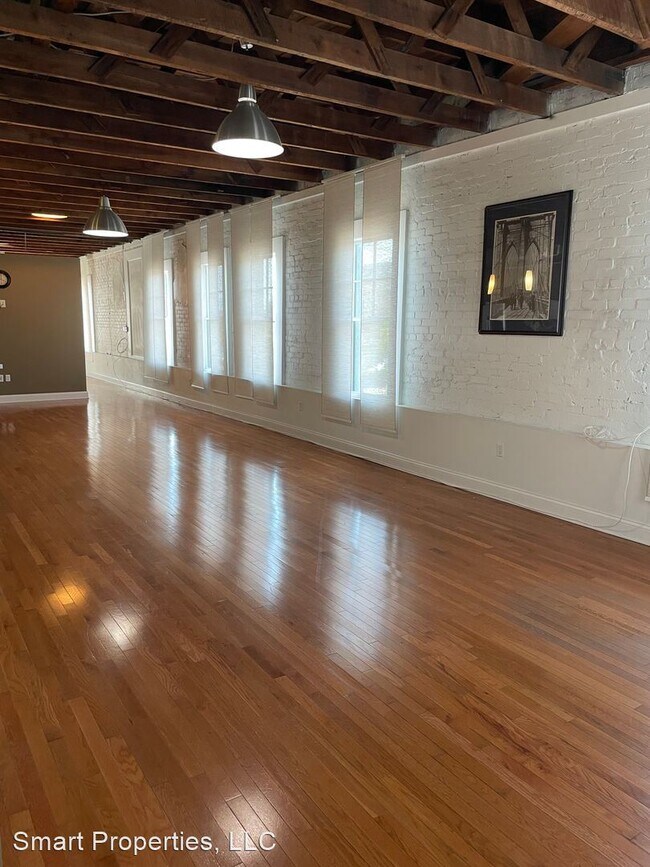 Building Photo - 1 br, 1 bath House - 205 Traders Alley