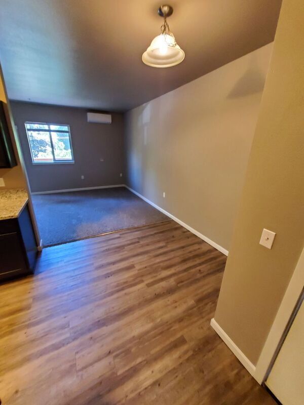 Building Photo - 4255 Hawthorne Ave NE