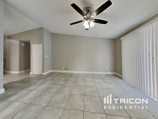 Foto del edificio - 10223 Widgeon Way