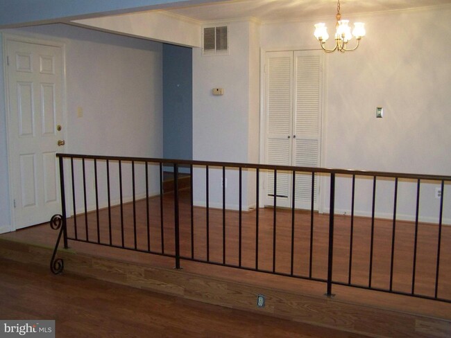 Building Photo - 3509 Split Rail Ln