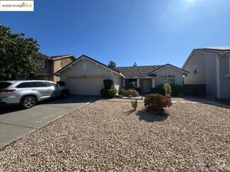 Building Photo - 2352 Whitetail Dr