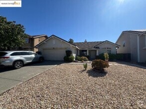 Building Photo - 2352 Whitetail Dr