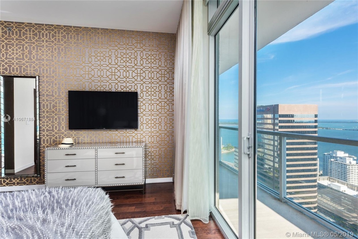 Primary Photo - 500 Brickell Ave