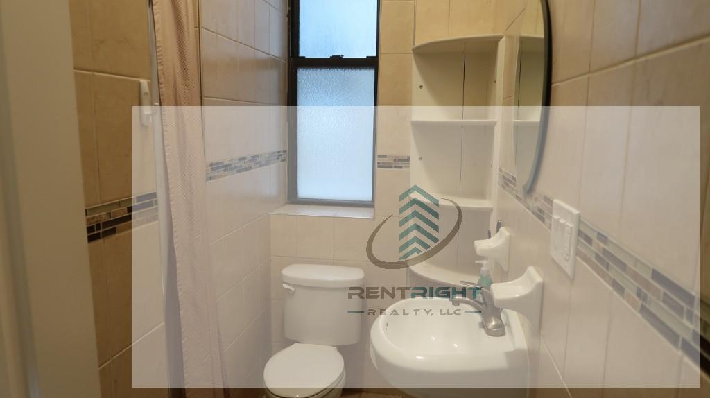 Foto principal - 1361 N Ashland Ave