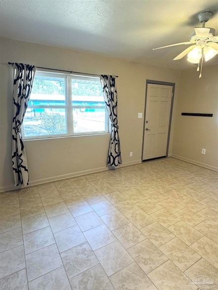 Foto del edificio - 1010 Hawthorn Dr