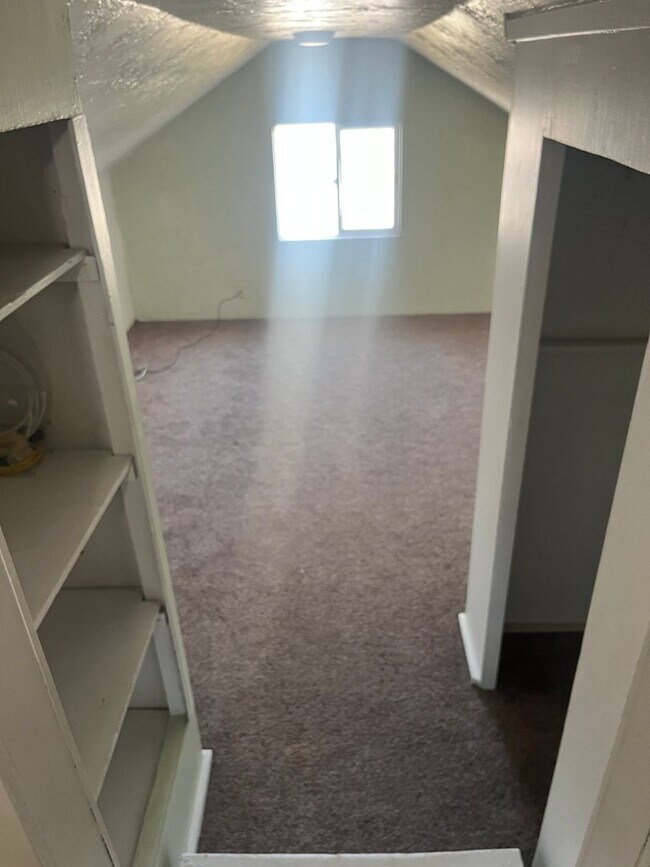 Foto del edificio - 2 plus bdrm home remodeled with Yard