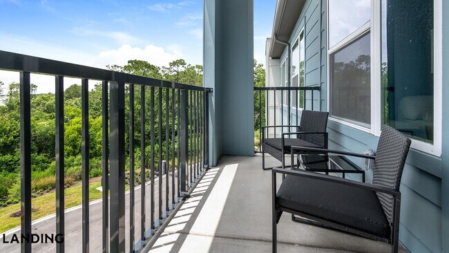 Foto del edificio - 7311 Baymeadows Way