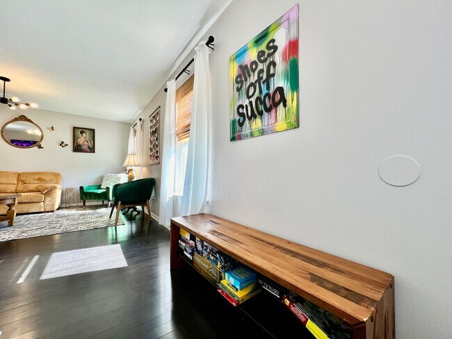 Foto del edificio - Fully Furnished Home with great location