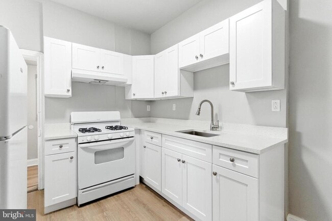 Foto del edificio - 2346 N Colorado St