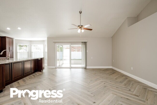 Building Photo - 2877 Middleton Cir