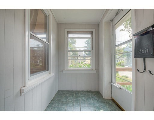 Building Photo - 47 Bancroft Park