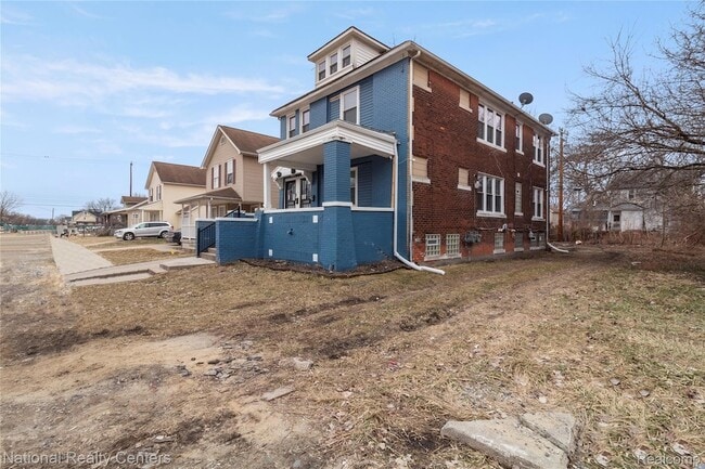 Building Photo - 767 Navahoe St