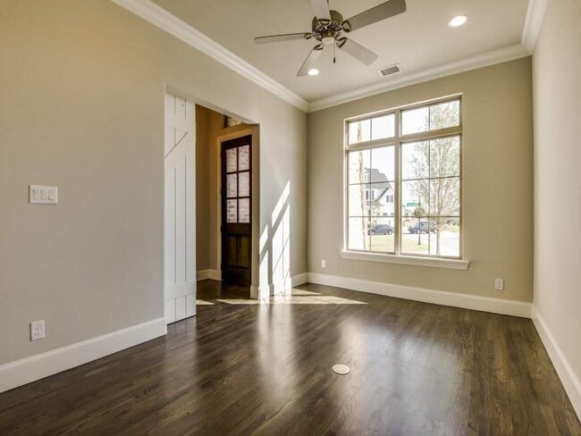 Building Photo - 1107 Sarah St