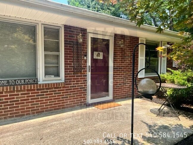 Foto del edificio - 3203 Ledgewood Ave